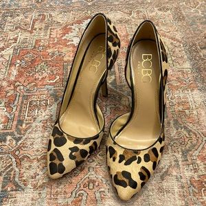 BCBG Paris pumps
